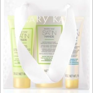 Mini Satin Hands Set